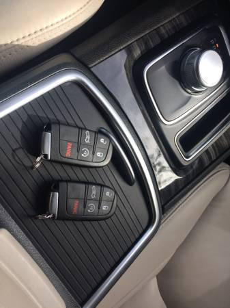2018 Chrysler 300 for sale in Santa Clara, UT – photo 11