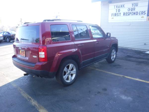 2011 JEEP PATRIOT 4X4 Latitude - - by dealer - vehicle for sale in Loves Park, IL – photo 4