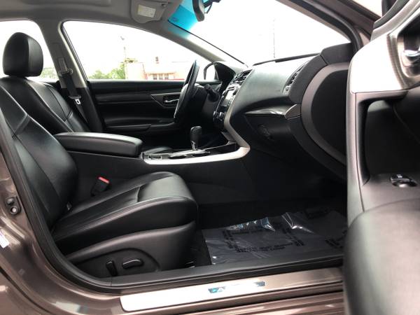 2015 Nissan Altima SL - Fully Loaded, Sunroof, Navigation, Leather for sale in Huntsville, AL – photo 19