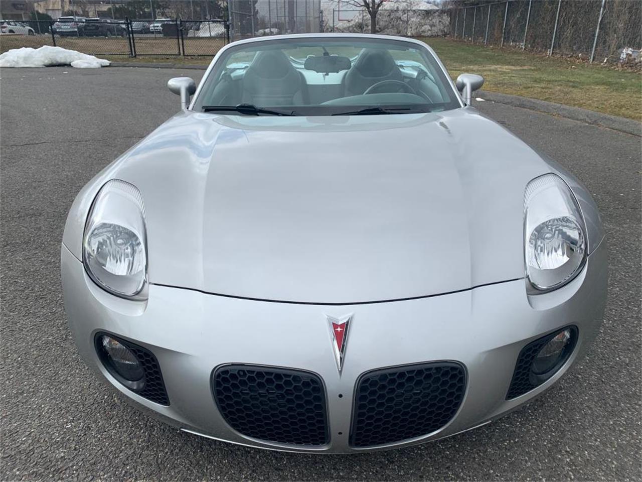 2009 Pontiac Solstice for sale in Milford City, CT – photo 22