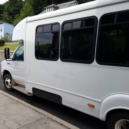 FORD E450 BUS FOR SALE for sale in Cumberland, MD