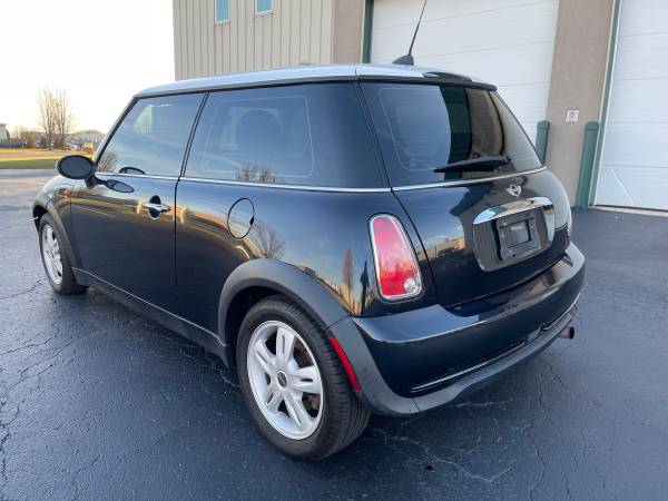 2006 MINI Cooper 5-SPD Manual Well-Maintaied and Very Clean! - cars for sale in Naperville, IL – photo 3