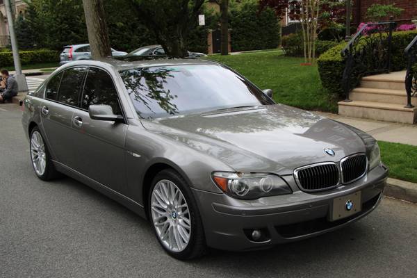 2006 BMW 760I SPORT V12 RARE CAR MINT LOADED WE DO FINANCE TRADES for sale in Brooklyn, NY – photo 2