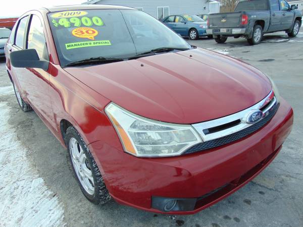 LOADED! 2009 FORD FOCUS SES - - by dealer - vehicle for sale in CHURUBUSCO, IN, IN – photo 2