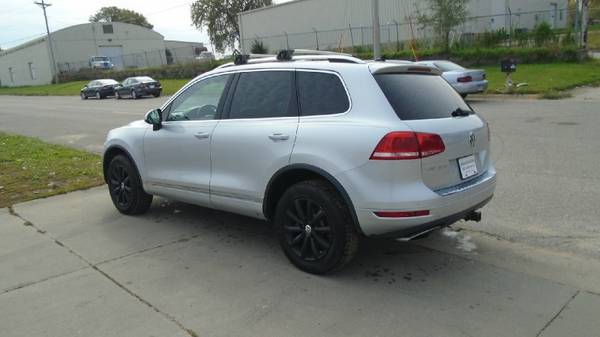 2012 vw touareg 4wd diesel 117,000 miles $11999 for sale in Waterloo, IA – photo 4