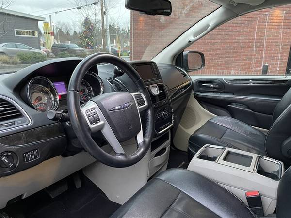 2015 Chrysler Town & Country Touring LWB with STO-N-GO/DVD Player! for sale in Gresham, OR – photo 10