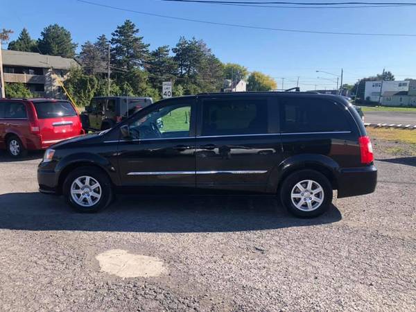 2012 chrysler town & country loaded for sale in Syracuse, NY
