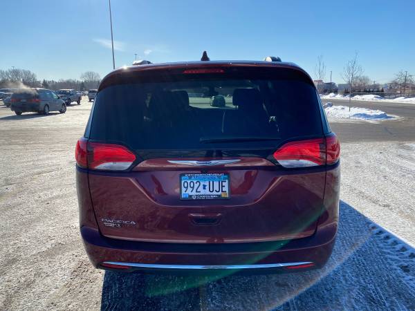 2017 Chrysler Pacifica Touring-L (LOW MILES) - - by for sale in Arden Hills, MN – photo 5