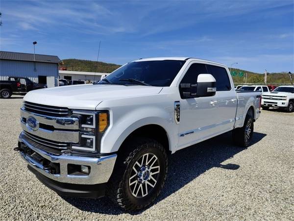 2017 Ford F-250SD Lariat - - by dealer - vehicle for sale in Chillicothe, OH – photo 3