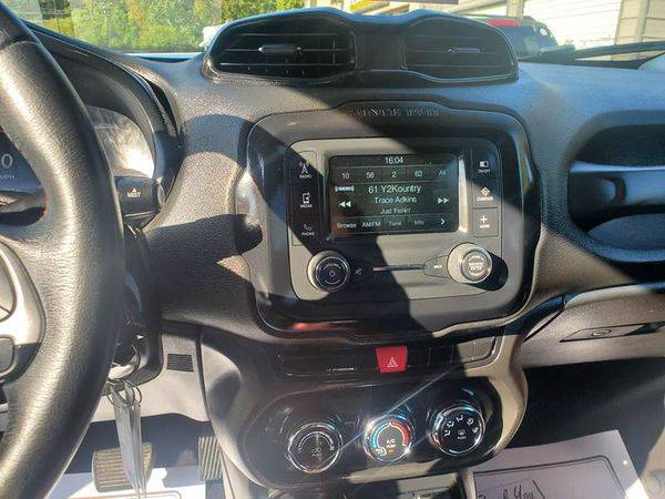 2015 Jeep Renegade Trailhawk 4x4 4dr SUV EVERYONE IS APPROVED! for sale in Vandergrift, PA – photo 13
