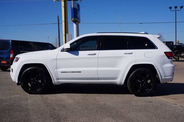 2015 Jeep Grand Cherokee Bright White Clearcoat Awesome value! for sale in Buda, TX – photo 4