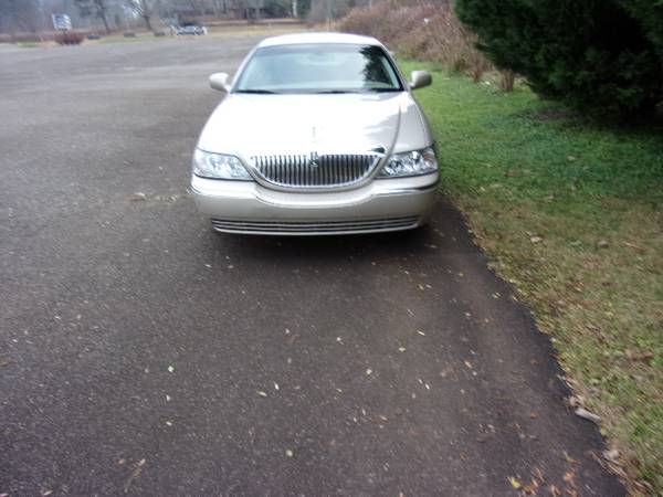 2009 Lincoln Town Car Signature Limited - Great Car Fax, - cars & for sale in Canton, GA – photo 8