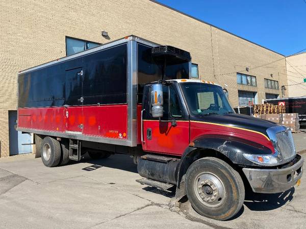 2003 International 4300 Reefer Truck LOWER PRICE for sale in College Point, NY – photo 2