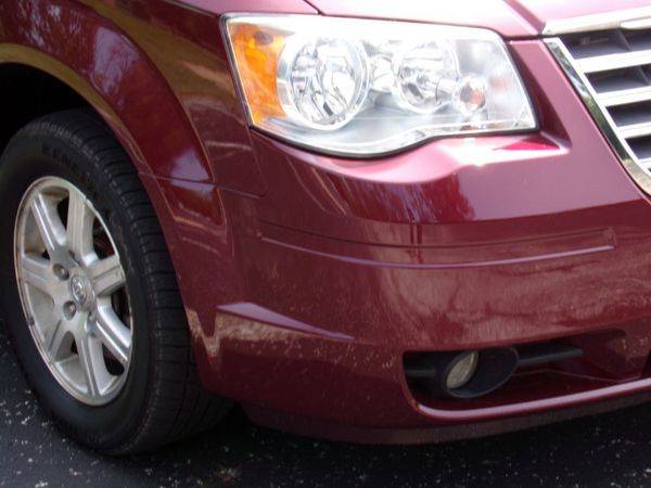 2009 Chrysler Town Country Touring for sale in Madison , OH – photo 9