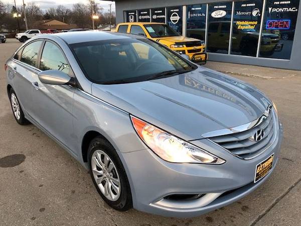 2012 Hyundai Sonata GLS - - by dealer - vehicle for sale in Des Moines, IA – photo 4