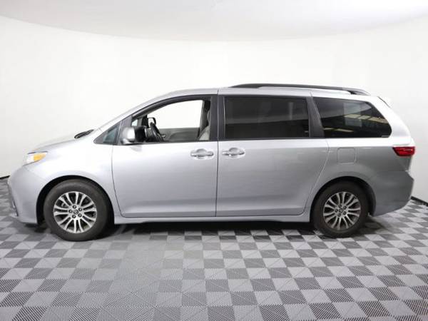 2018 *Toyota* *Sienna* *XLE Automatic Access Seat FWD 7 for sale in Tucker, GA – photo 7