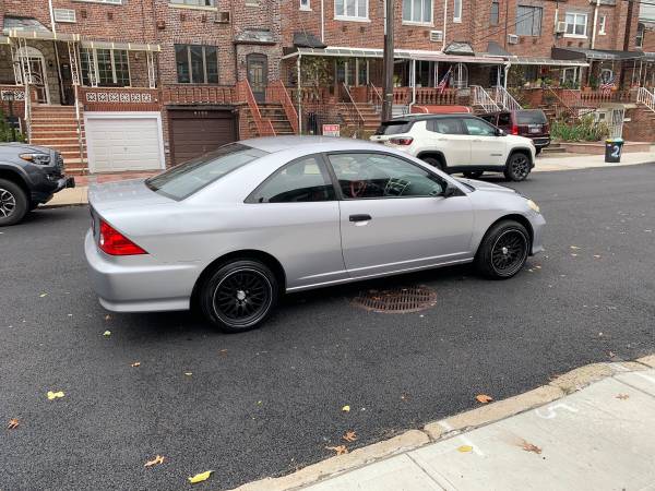 2004 Honda Civic coupe vp 5 speed manual stick shift - cars & trucks... for sale in Brooklyn, NY – photo 6