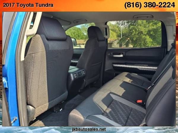2017 TOYOTA TUNDRA SR5 CREWMAX 4X4 1 OWNER 30 min South of KC for sale in Harrisonville, MO – photo 2