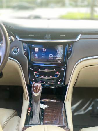 2013 CADILLAC XTS - - by dealer - vehicle automotive for sale in Miami, FL – photo 14