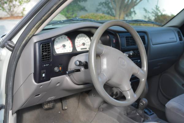 2001 Toyota Tacoma DOUBLECAB structural damage RUNS AND DRIVE GOOD COL for sale in Philadelphia, PA – photo 9