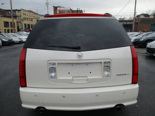 2008 Cadillac SRX RWD Navi/3rd Row/Heated and Runs Great - cars for sale in Roanoke, VA – photo 7