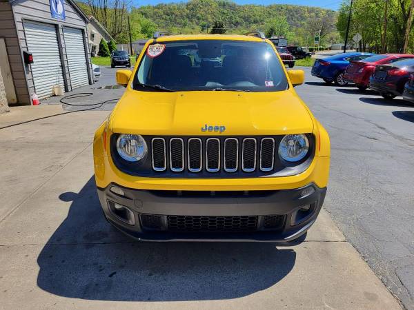 2016 Jeep Renegade Latitude 4x4 4dr SUV EVERYONE IS APPROVED! - cars for sale in Vandergrift, PA – photo 3