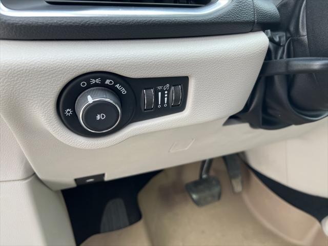 2018 Chrysler Pacifica Limited for sale in Easley, SC – photo 49