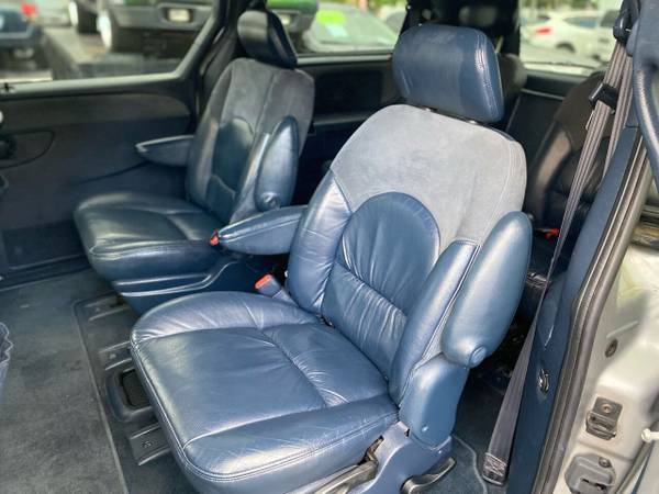 2001 Chrysler Town & Country Mini Van 3rd Row Leather Loaded for sale in Pompano Beach, FL – photo 10
