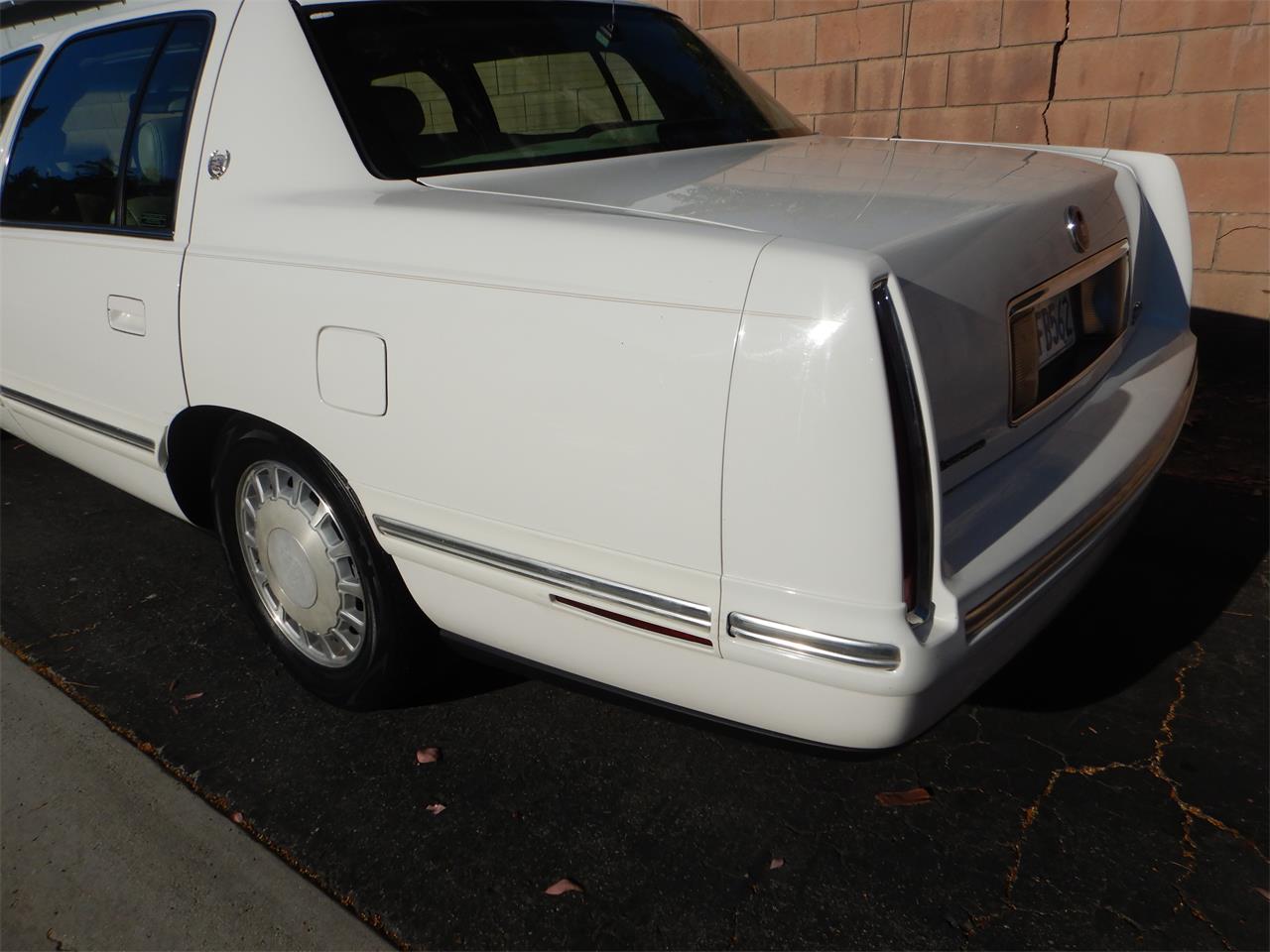 1997 Cadillac Sedan DeVille for sale in Woodland Hills, CA – photo 13