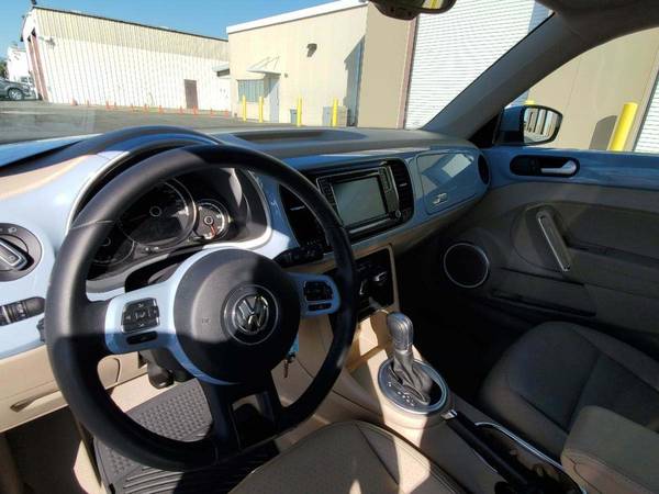 2016 VW Volkswagen Beetle 1.8T SE Hatchback 2D hatchback Blue - -... for sale in Chaska, MN – photo 23