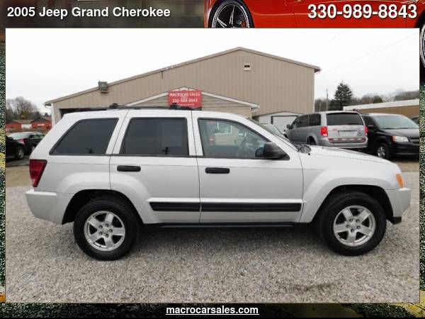2005 Jeep Grand Cherokee Laredo 4dr 4WD SUV with - cars & trucks -... for sale in Akron, OH – photo 6