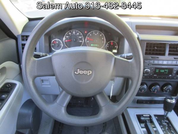 2008 JEEP LIBERTY - 4X4 - BRAND NEW TIRES - TOW PACKAGE - AC WORKS -... for sale in Sacramento , CA – photo 7