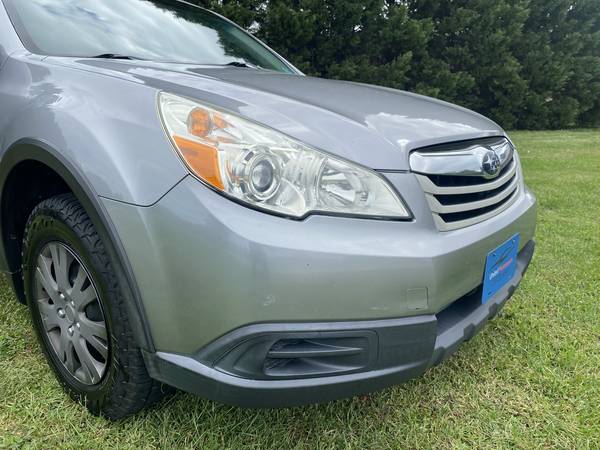 2011 SUBARU OUTBACK 2 5i AWD CLEAN HISTORY NEW TIRES AMAZING MPG for sale in Virginia Beach, VA – photo 4