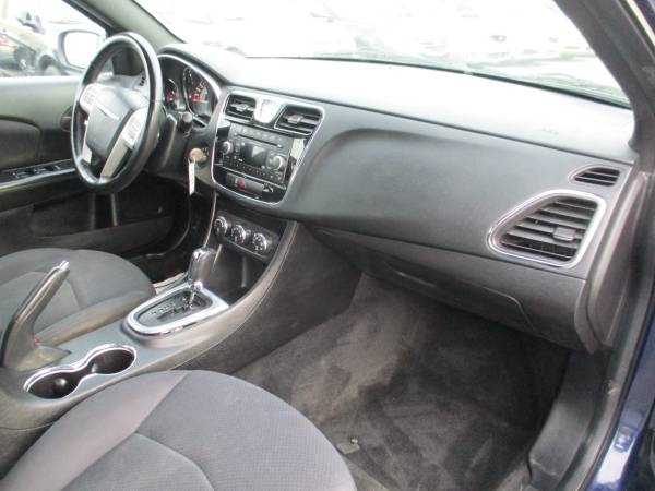 2013 Chrysler 200 Touring **Clean Title/99K Miles & Great Deal** for sale in Roanoke, VA – photo 17