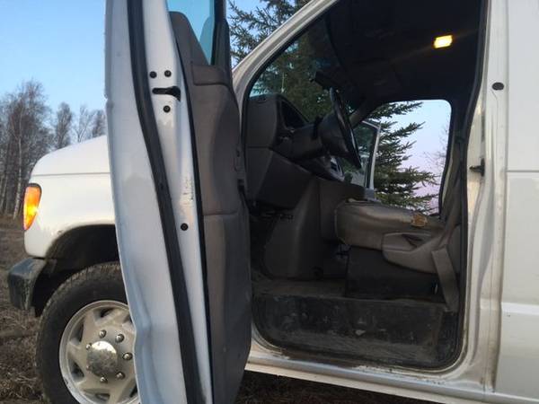 1999 Ford Econoline E250 Cargo - Financing Available! for sale in Fairbanks, AK – photo 11