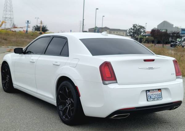 2019 Chrysler 300 Touring sedan Bright White Clearcoat - cars & for sale in Salinas, CA – photo 8