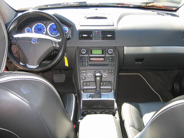 2011 Volvo XC90 R-Design AWD 102,340 Mil (A2609) for sale in Santa Rosa, CA – photo 4