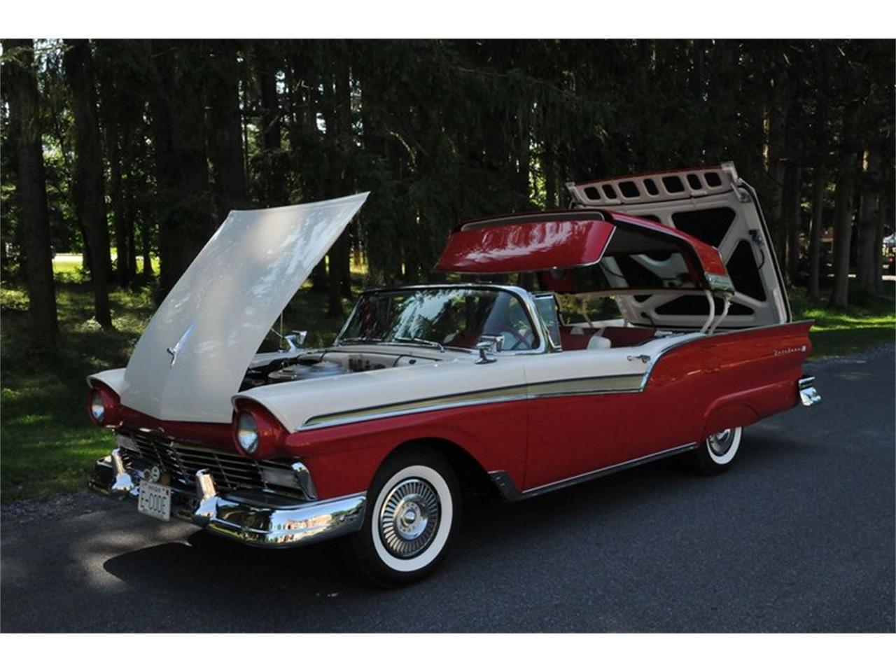 For Sale at Auction: 1957 Ford Skyliner for sale in Saratoga Springs, NY – photo 5