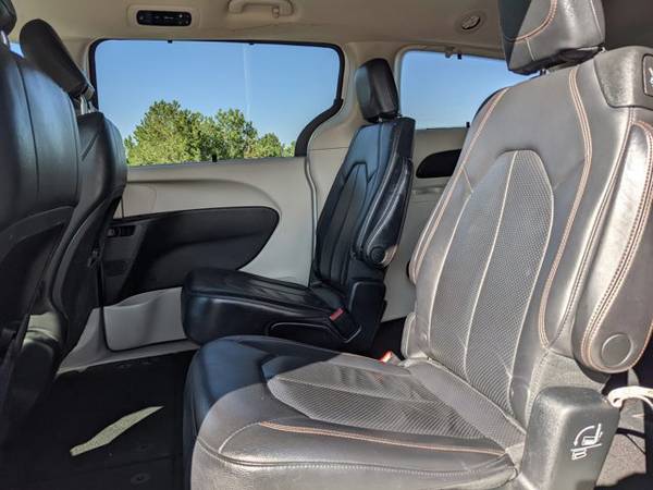 2018 Chrysler Pacifica Touring L SKU: JR119077 Mini-Van - cars & for sale in Colorado Springs, CO – photo 18