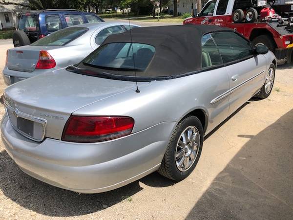 2004 CHRYSLER SEBRING CONVERTIBLE for sale in Champaign, IL – photo 8