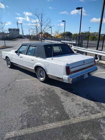1988 Lincoln town car limited edition - cars & trucks - by owner -... for sale in Providence, RI – photo 3