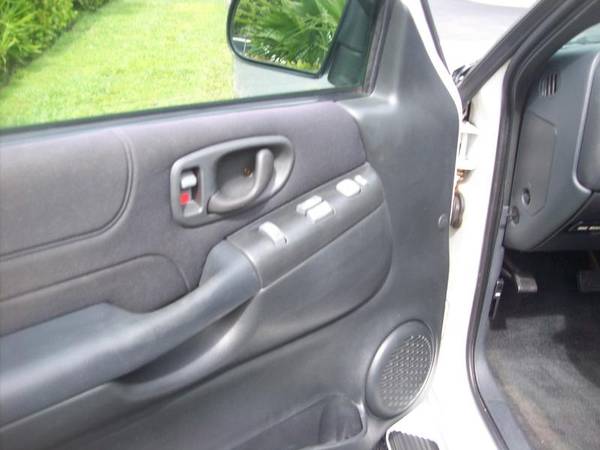 2004 Chevrolet Blazer 2 Door - cars & trucks - by dealer - vehicle... for sale in Fort Myers, FL – photo 16