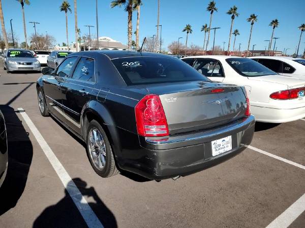 2008 Chrysler 300 4dr Sdn 300C Hemi RWD FREE CARFAX ON EVERY VEHICLE for sale in Glendale, AZ – photo 3