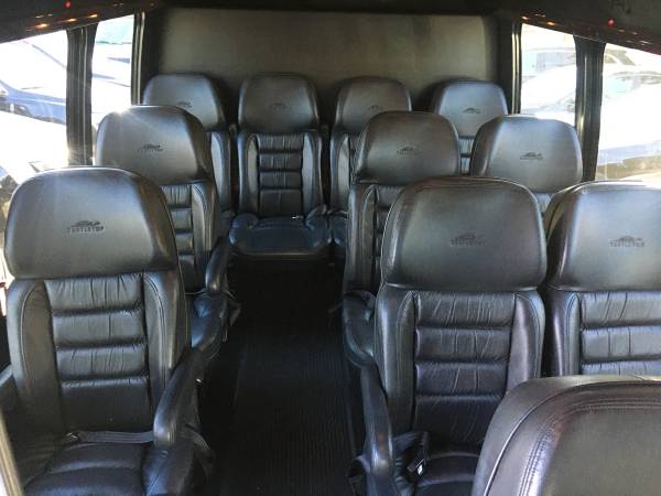 2007 chevrolet Limo van 3500 dully 14 passenger for sale in Brooklyn, NY – photo 11