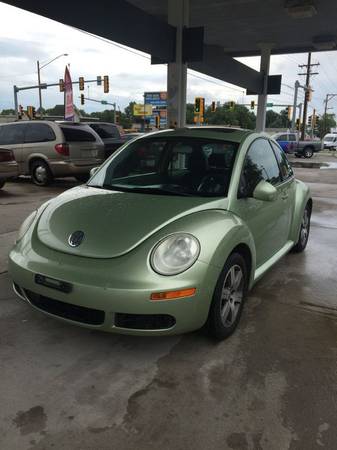 2006 VOLKSWAGEN NEW BEETLE 2.5L OPTION PACKAGE 1 EZ FINANCING... for sale in Springfield, IL – photo 2