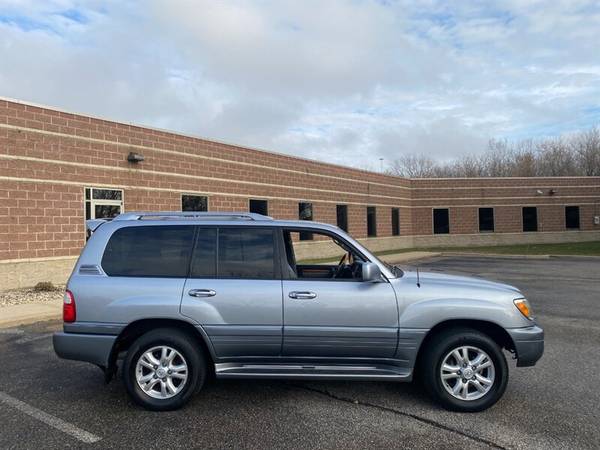 2004 Lexus LX 470: 4 Wheel Drive 3rd Row Seating SUNROOF for sale in Madison, WI – photo 5