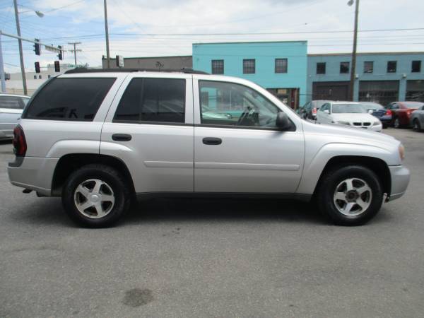 2006 Chevy Trailblazer LS 4WD **Hot Deal/Sunroof & Cold AC** - cars... for sale in Roanoke, VA – photo 8