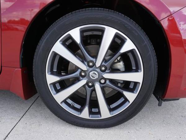 2016 Nissan Altima 2.5 SR sedan Cayenne Red for sale in Baton Rouge , LA – photo 9