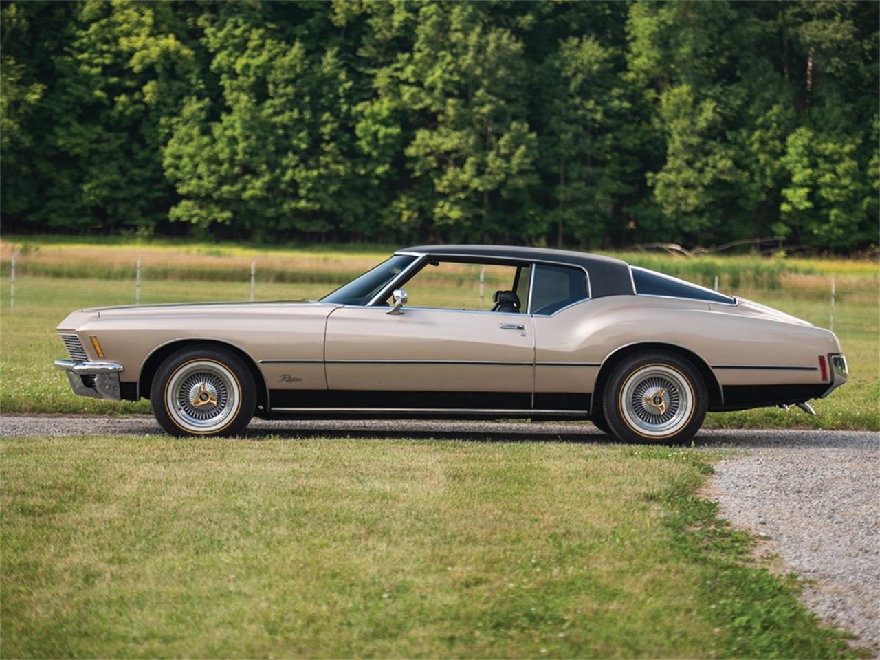 For Sale at Auction: 1971 Buick Riviera for sale in Auburn, IN – photo 5