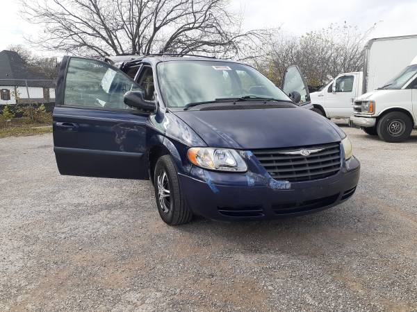 2005 chrysler town&country - cars & trucks - by owner - vehicle... for sale in Fort Worth, TX – photo 8